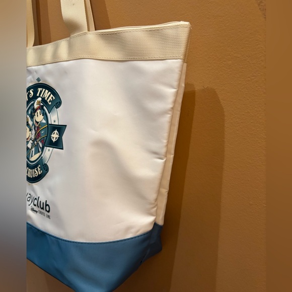 Disney Cruise Line Castaway Club Mickey tote bag White and Blue - Picture 4 of 9